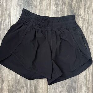 black Lulu Lennon athletic shorts size 4